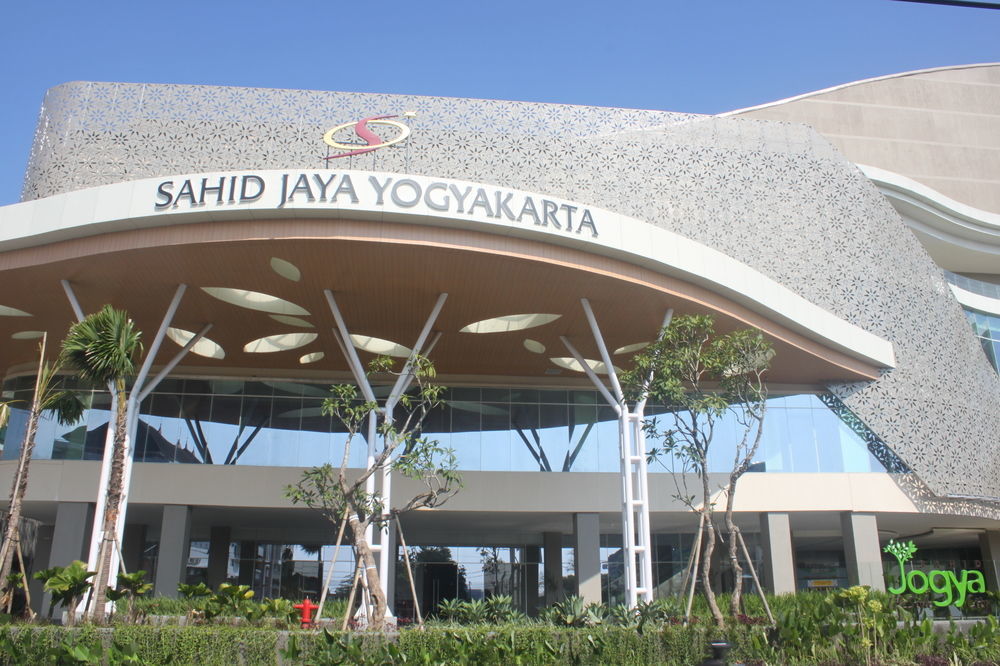 Sahid Raya Hotel & Convention Yogyakarta Maguwo Exterior photo